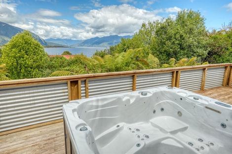 Photo of property in 42 Koe Street, Moana, 7872