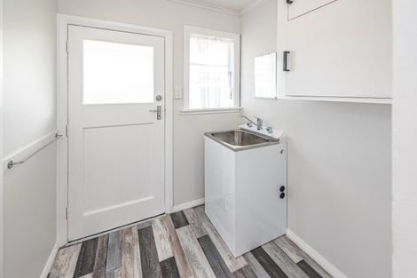 Photo of property in 54 Polson Street, Castlecliff, Whanganui, 4501