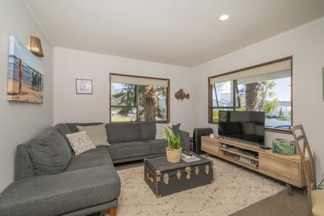Photo of property in 441 Onemana Drive, Onemana, Whangamata, 3691