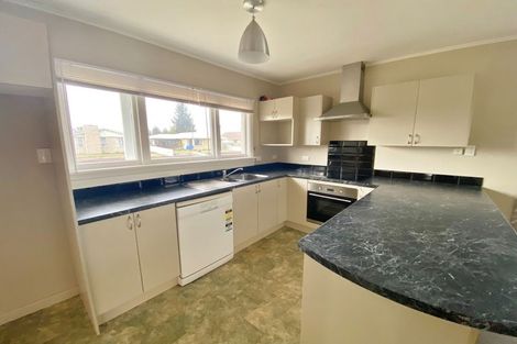 Photo of property in 52 Dunstan Crescent, Hornby, Christchurch, 8042