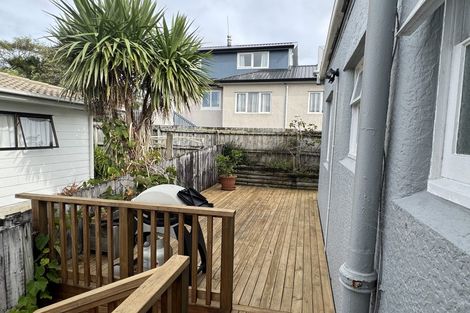 Photo of property in 1/2 Riverview Road, New Lynn, Auckland, 0600