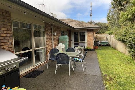 Photo of property in 86 Nielsen Gardens, Rototuna, Hamilton, 3210