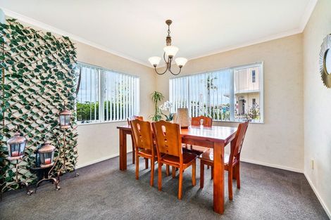 Photo of property in 11 Barcaldine Road, Flat Bush, Auckland, 2016