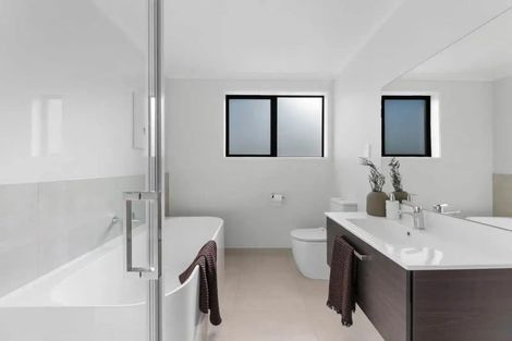 Photo of property in 8 Paapaakiri Loop, Takanini, 2112