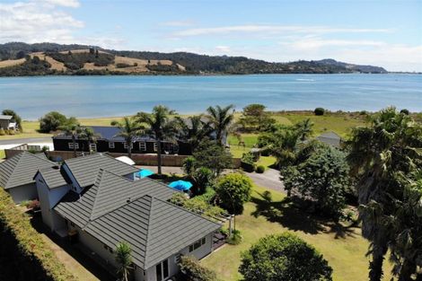 Photo of property in 98 Tangiteroria Lane, Pauanui, Hikuai, 3579