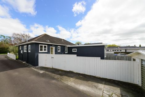Photo of property in 89 Churchill Avenue, Hokowhitu, Palmerston North, 4410