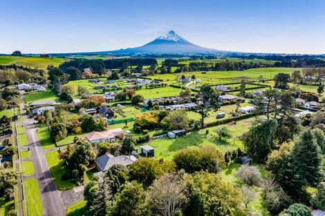 Photo of property in 16 Bridger Place, Eltham, 4322