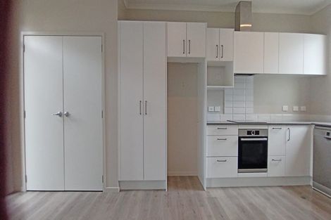 Photo of property in 7 Glidepath Road, Hobsonville, Auckland, 0616