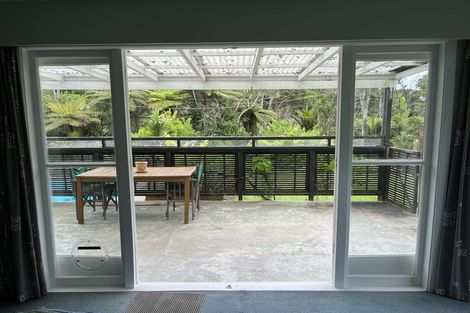 Photo of property in 1/195 Godley Road, Titirangi, Auckland, 0604