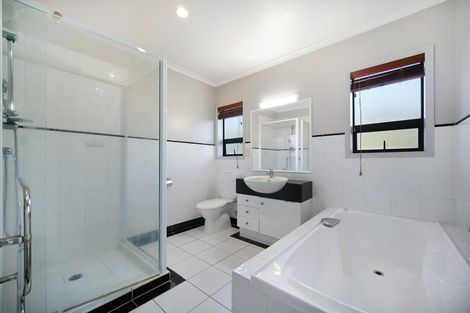 Photo of property in 42 Ysabel Crescent, The Gardens, Auckland, 2105