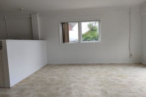 Photo of property in 80 Beechdale Crescent, Pakuranga Heights, Auckland, 2010