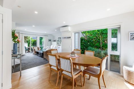 Photo of property in 18a Sylvan Park Avenue, Milford, Auckland, 0620