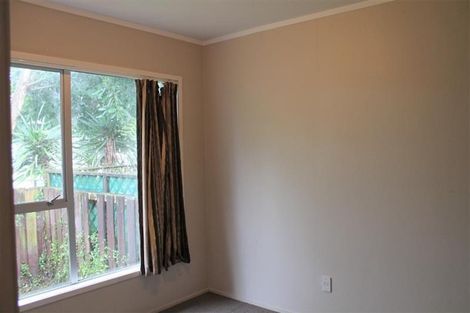 Photo of property in 2/17 Sharivari Place, Conifer Grove, Takanini, 2112