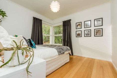 Photo of property in 2/1 Hythe Terrace, Mairangi Bay, Auckland, 0630