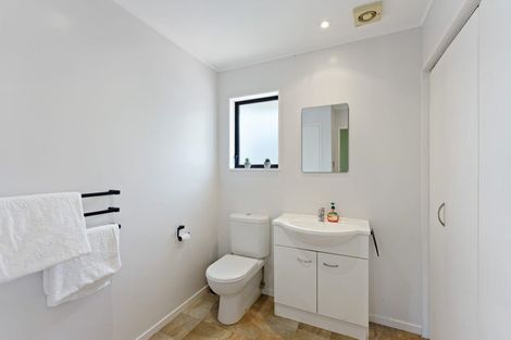 Photo of property in 10 Pitoitoi Street, Otaihanga, Paraparaumu, 5036