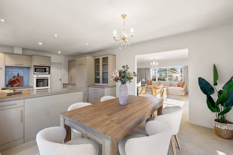 Photo of property in 293 Mangorei Road, Merrilands, New Plymouth, 4312