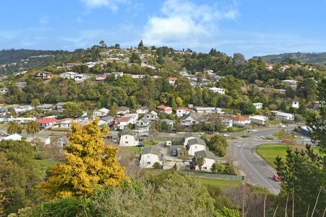 Photo of property in 32 Castle Crescent, Stokes Valley, Lower Hutt, 5019