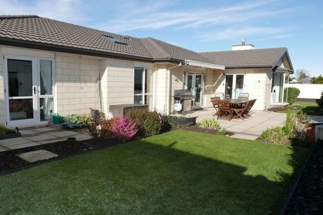 Photo of property in 4 Crofton Road, Harewood, Christchurch, 8051