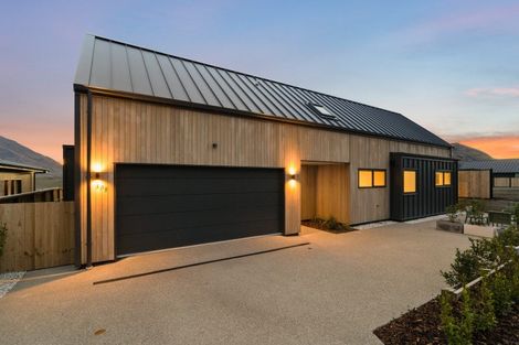 Photo of property in 101 Spur Ridge Rise, Jacks Point, 9371