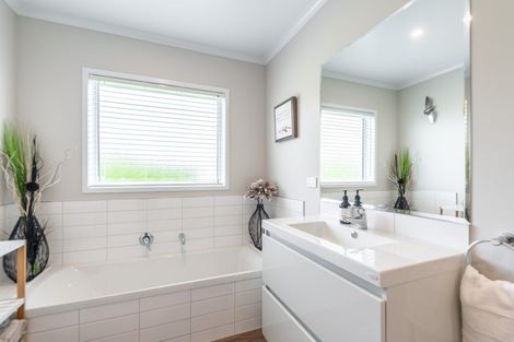 Photo of property in 1/3116 Cambridge Road, Rotoorangi, Cambridge, 3495