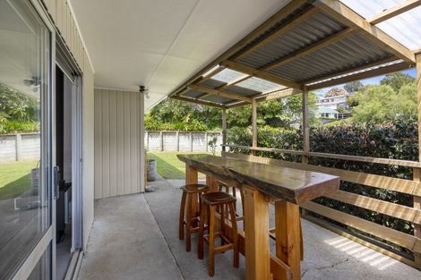 Photo of property in 1 Ross Place, Blagdon, New Plymouth, 4310
