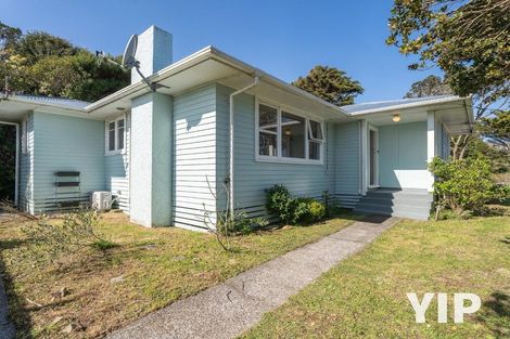 Photo of property in 58 Kenmore Street, Newlands, Wellington, 6037
