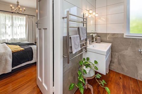 Photo of property in 19 Kent Road, Saint Johns Hill, Whanganui, 4501