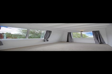 Photo of property in 1/18 Edgerton Road, Te Atatu Peninsula, Auckland, 0610