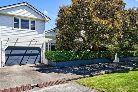 Photo of property in 15 Konini Street, Eastbourne, Lower Hutt, 5013