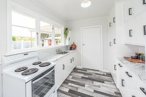 Photo of property in 54 Polson Street, Castlecliff, Whanganui, 4501