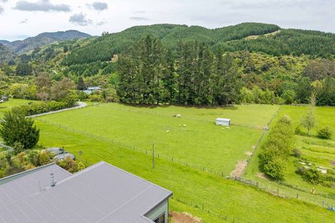 Photo of property in 50 Kents Road, Reikorangi, Waikanae, 5391