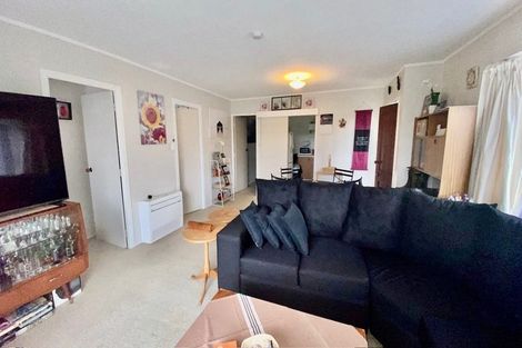 Photo of property in 1 Seagull Place, Whitby, Porirua, 5024