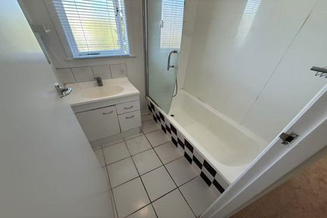 Photo of property in 29 Arrow Road, Forrest Hill, Auckland, 0620