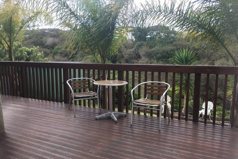 Photo of property in 5 Bintulu Place, Fairview Heights, Auckland, 0632