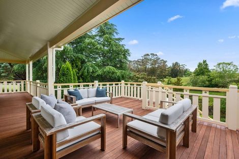 Photo of property in 3 Daphne Harden Lane, Paremoremo, Auckland, 0632