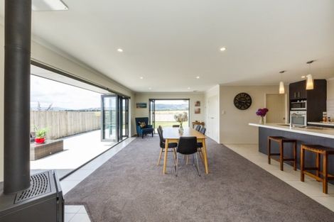 Photo of property in 32 Silicon Way, Fitzherbert, Palmerston North, 4410