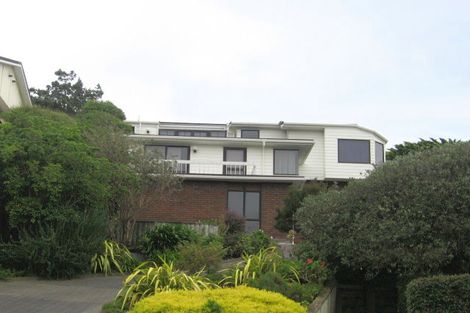 Photo of property in 8 Kowhai Street, Tawa, Wellington, 5028