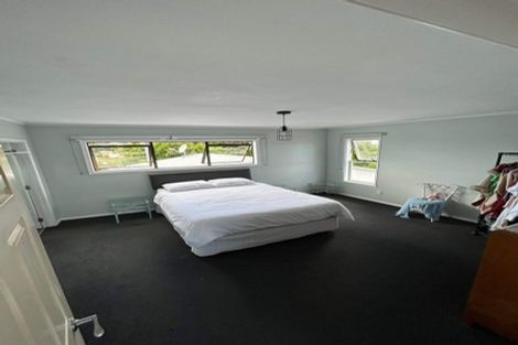 Photo of property in 473 Glenfield Road, Glenfield, Auckland, 0629