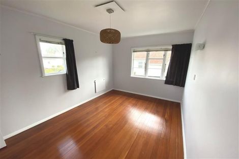 Photo of property in 8 Smith Crescent, Onehunga, Auckland, 1061