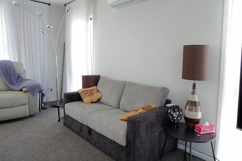 Photo of property in 18 Poplar Grove, Feilding, 4702