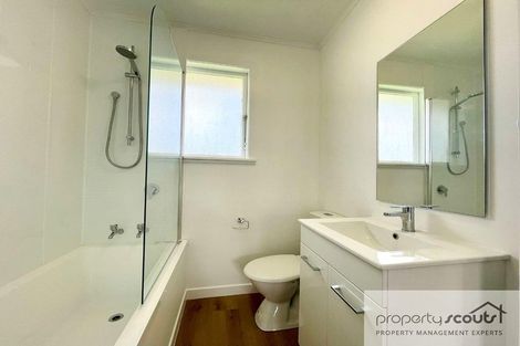 Photo of property in 4 Simons Street, Moturoa, New Plymouth, 4310