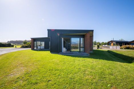 Photo of property in 35 Paton Place, Te Anau, 9600