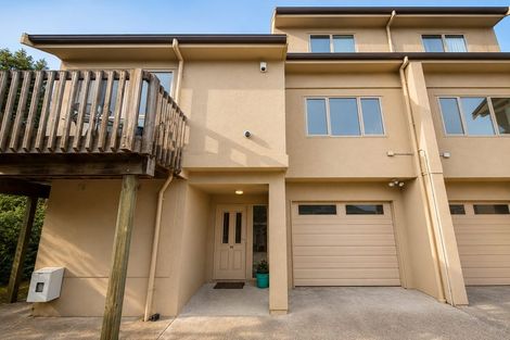 Photo of property in 15 Sirsi Terrace, Broadmeadows, Wellington, 6035