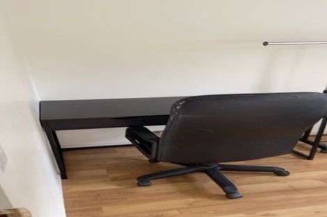 Photo of property in 211 Chelsea View Drive, Chatswood, Auckland, 0626