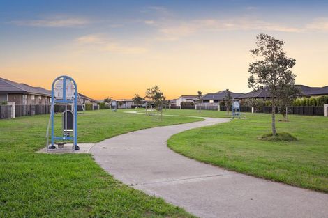 Photo of property in 44 Te Kio Crescent, Papamoa Beach, Papamoa, 3118