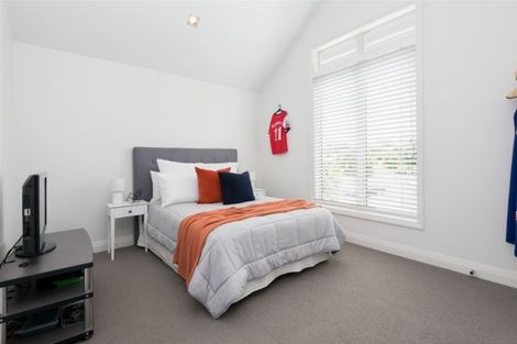 Photo of property in 44 Oceania Place, Mellons Bay, Auckland, 2014