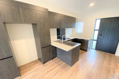 Photo of property in 7 Waru Lane, Te Atatu Peninsula, Auckland, 0610