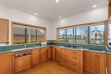 Photo of property in 31 Thornycroft Street, Fendalton, Christchurch, 8052