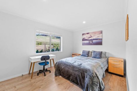 Photo of property in 54 Roberts Road, Matakatia, Whangaparaoa, 0930