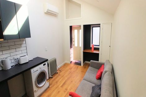 Photo of property in 102 Parkvale Road, Karori, Wellington, 6012